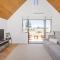 Terrace Heaven - Luxe Retreat in Fremantle
