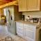 Charming family Chalet for 8 people, with private Hot Tub