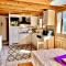 Charming family Chalet for 8 people, with private Hot Tub