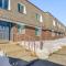 7 Mi to Ski Resort Dillon Condo with Mtn Views - ديلون
