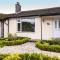 Hillcrest - Central 2 Bed Flat with Parking