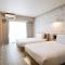 Hotel 385