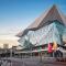 Luxe suite in Darling Harbour with pool, sauna & gym - ICC 300m