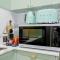 Luxe suite in Darling Harbour with pool, sauna & gym - ICC 300m