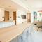 Blue Breeze - Elegant 1BR with Private Jacuzzi & Terrace in JVC - 迪拜