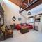 Finikous Cottage House-Agros