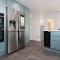 Charming Bradley Stoke 4BR with Private Garden - بريستول