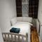 Mitcham Junction - 2 Bed Apartment - Sleeps 6 - 伦敦
