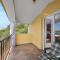 Charming Apartment Tedi with Sea View