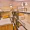 Gateway Dormitory - مومباي