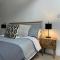 The Penthouse Apartment, Sleeps 4, Town Centre