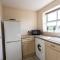 Thorley Apartment in North Swindon, Sleeps 4 in 2 bedrooms, Long Stay Disc, Parking - Swindon