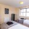 Thorley Apartment in North Swindon, Sleeps 4 in 2 bedrooms, Long Stay Disc, Parking - Swindon
