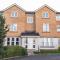 Thorley Apartment in North Swindon, Sleeps 4 in 2 bedrooms, Long Stay Disc, Parking