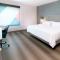 Avid Hotel Querétaro Centro Sur by IHG - 克雷塔罗