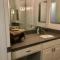 Popular LA Studio with Pool, Balcony & View of Hollywood sign - Los Angeles