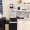 Popular LA Studio with Pool, Balcony & View of Hollywood sign - Los Angeles
