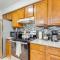 Home with Fenced Yard Near Dtwn Rogers! - روجرز