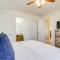Home with Fenced Yard Near Dtwn Rogers! - روجرز