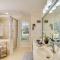 4 Mi to Beach Home with Patio in Cape Coral! - كيب كورال