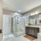 15 Mi to UNC Elegant Retreat with Patio and Pavilion! - Чапел-Гілл