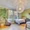 15 Mi to UNC Elegant Retreat with Patio and Pavilion! - Чапел-Гілл