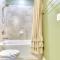15 Mi to UNC Elegant Retreat with Patio and Pavilion! - Чапел-Гілл