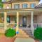15 Mi to UNC Elegant Retreat with Patio and Pavilion! - Чапел-Гілл