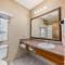Stony Plain Inn & Suites