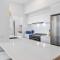 Premium 4-Bed Coastal Escape with BBQ and Pool