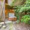 Charming 3BR with Hot Tub Balcony & Wood Stove - جيرنفيل