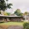 Private Waterfront Villa Retreat - Trou dʼ Eau Douce