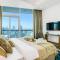 2 Bedrooms with Iconic Burj Khalifa Views Stay