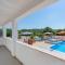 Family home with hydromassage pool & fun activities