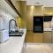 Beachfront Bliss 2BR Apartment in Shams 2 - Dubaj