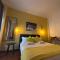 Vatican QG Rooms