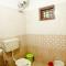 Koonamparayil Home Stay Munnar Anaviratty-Family Only