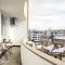 City View Apartment with Private Balcony - بوخارست