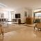 Spacious 4BR Duplex with Terrace - JBR - Dubaj
