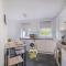 Bloomfield Residence - SJA Stays - Modern 2 Bed Apartment