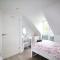 Berwick Upon Tweed - Norham - 3 Bedrooms 2 Bathrooms Cottage - 15 Minutes From Beach - Dog Friendly - Large Balcony - Log Fire - Private Garden - Off Street Parking - Quiet Rural Location - Fast Wifi