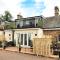Berwick Upon Tweed - Norham - 3 Bedrooms 2 Bathrooms Cottage - 15 Minutes From Beach - Dog Friendly - Large Balcony - Log Fire - Private Garden - Off Street Parking - Quiet Rural Location - Fast Wifi
