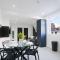 Marlborough Apartment in Prime Location - 4 Bedroom 4 Bathroom - Sleeps 8 - Free Parking, Self-Check-In, Workspace, Fast Wifi and Smart TV by Yoko Property - Coventry
