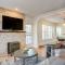 Spacious Home with Fenced Yard 6 Mi to Dtwn Denver! - 恩格尔伍德