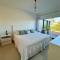 Amplio duplex al mar en manantiales