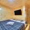 Hot Tub and Pool Table Spacious Sevierville Cabin! - 赛维尔维尔