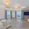 Huge Penthouse with yacht included and private pool!!! - Дубай