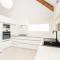 Pitcairn House