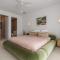 Sunsets Aldinga Beach, 4 king rooms, rooftop, incredible views