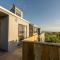 River City Views With Spa Pool, BBQ & Sky TV - وانغانوي